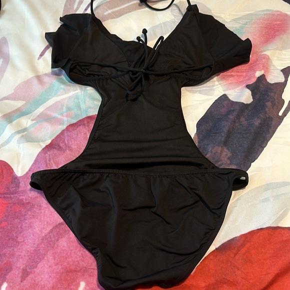 Victoria’s Secret Black Monokini Swimsuit - Picture 3 of 4